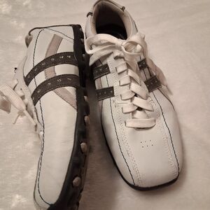 Mens Skechers Size 9